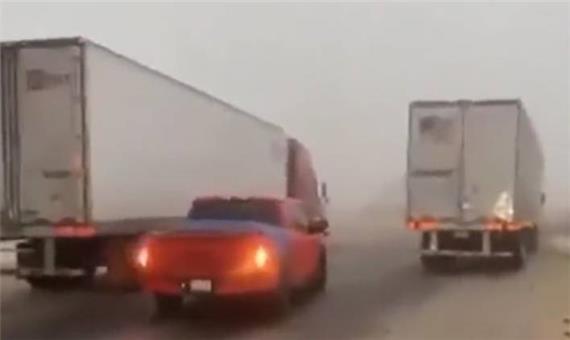 برخورد بیش از 12 خودرو در جاده‌های یخ زده