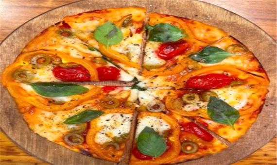 2 مدل از ساده ترین و خوشمزه ترین روش های تهیه «پیتزا» خانگی
