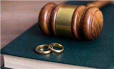 چگونه زن می تواند از شوهر نابارور خود طلاق بگیرد؟
