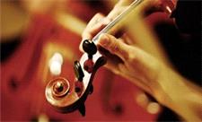 طبق تحقیقات، نواختن یک ساز موسیقی می‌تواند به سلامت مغز کمک کند