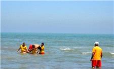 پدر و پسر نیشابوری در دریای محمودآباد غرق شدند