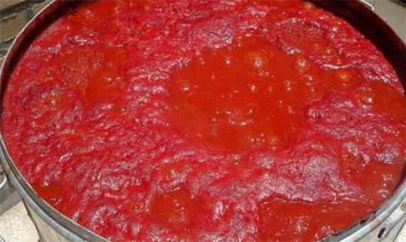 طرز تهیه رب گوجه خانگی که طعم غذا را فوق العاده می‌کند