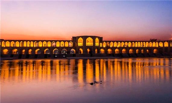 چرا اصفهان نصف جهان است؟