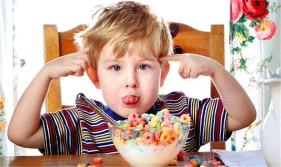 تغذیه تأثیری بر بیش‌فعالی کودکان دارد؟