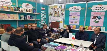 روز شلوغ غرفه ایران در نمایشگاه کتاب استانبول