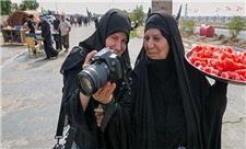 برگی از تاریخ/ مادری کردن یک زن عراقی برای شهدای دفاع مقدس