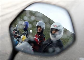 دولت فراجا را مکلف به آموزش موتورسیکلتسواری بانوان کرد