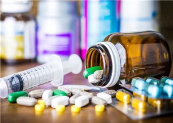 HIV دیگر حکم مرگ نیست! با مصرف دارو میتوان عادی زندگی کرد