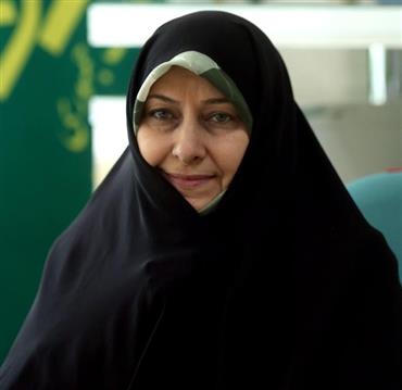 حضور در بین مردم در قضاوت و تصمیم‌گیری‌های مسئولان تأثیرگذار است.