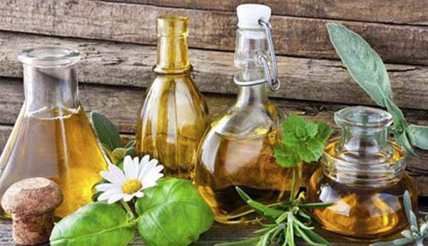 عرقیات گیاهی و فواید باورنکردنی آنها برای سلامت
