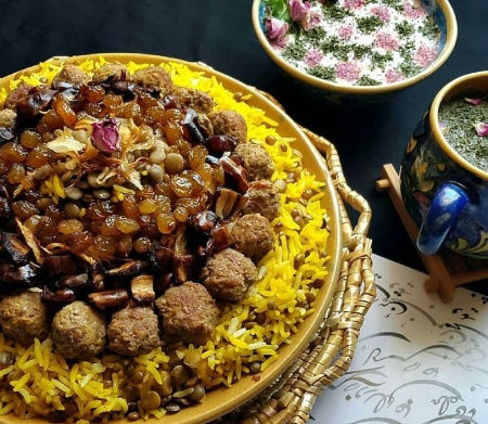 آریا بانو