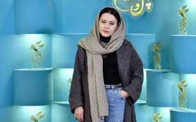 نرگس هزاره: با اخراج اتباع غیرمجاز موافقم