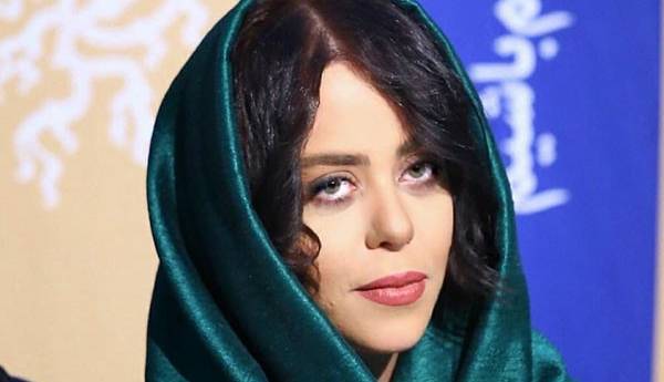 چهره ها/ ژست حواس‌پرتِ الهام اخوان در جدیدترین عکسش