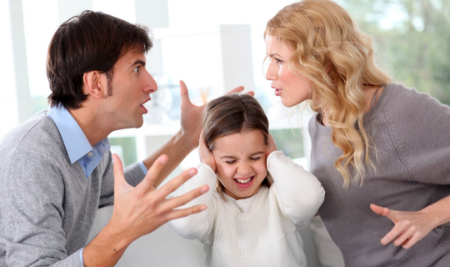 چگونه با اعضای خانواده‌ای که انرژی منفی دارند کنار بیاییم؟