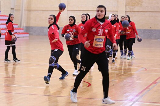 دعوت ۲۸ بازیکن به اردوی تیم ملی هندبال بانوان