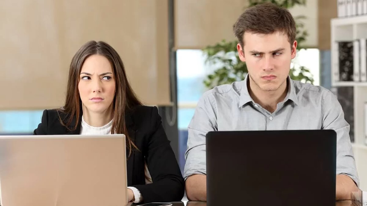 با آدم‌های حسود اطرافمان چه کنیم؟
