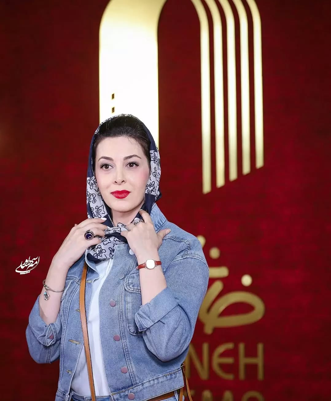آریا بانو