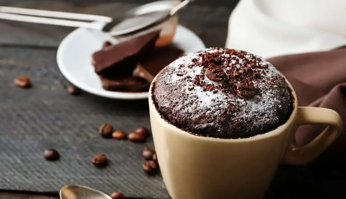 طرز تهیه سوفله شکلاتی؛ دسر سه سوته با سه قلم مواد