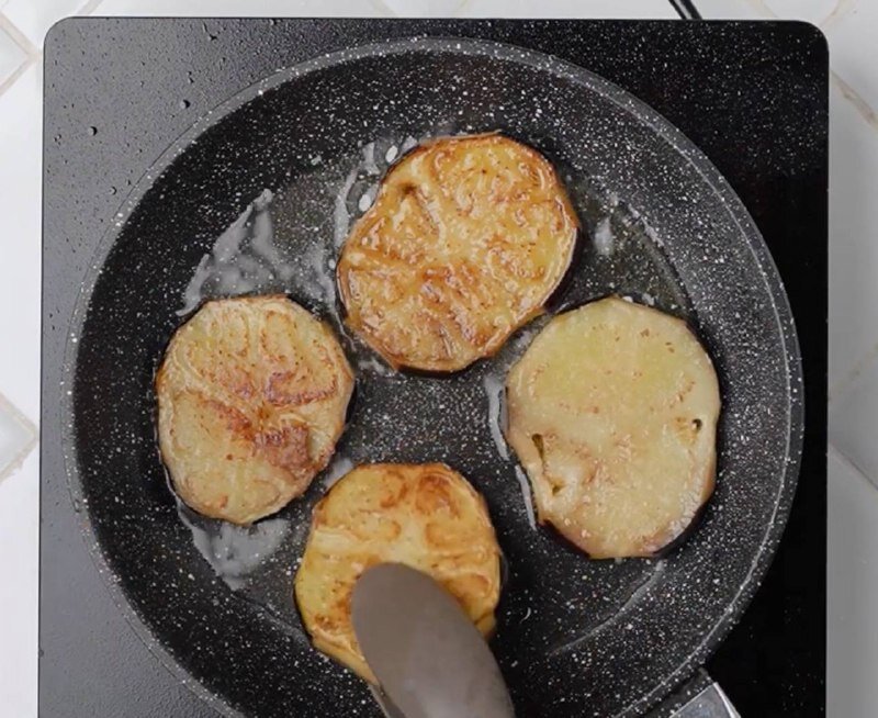 آریا بانو