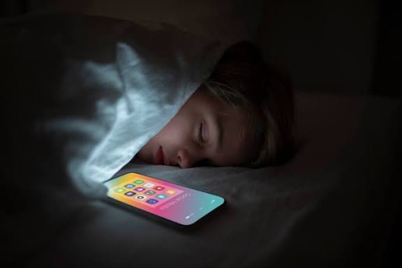 تخت و گوشی، همون برنامه همیشگی