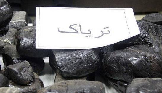 کشف ۶ کیلوگرم مواد مخدر از کنسول آیینه