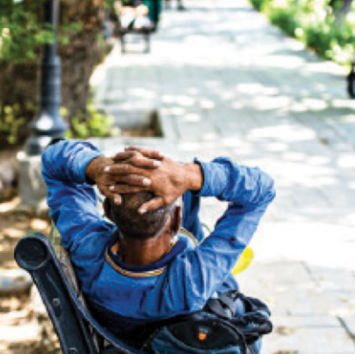 چرا احساس تنهایی می‌کنیم؟