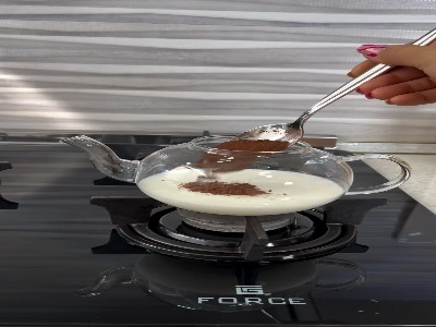 بی‌دردسرین، غلیظ‌ترین و خوشمزه‌ترین هات چاکلت دنیا رو درست کن