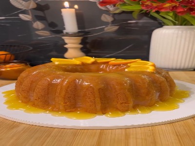 این کیک پرتقال بافت سبک و نرمی داره عطر و طعمش هم بی‌نظیره