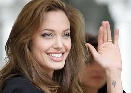 آنجلینا جولی به شهر خرسون رفت؛ خط مقدم جنگ در اوکراین!