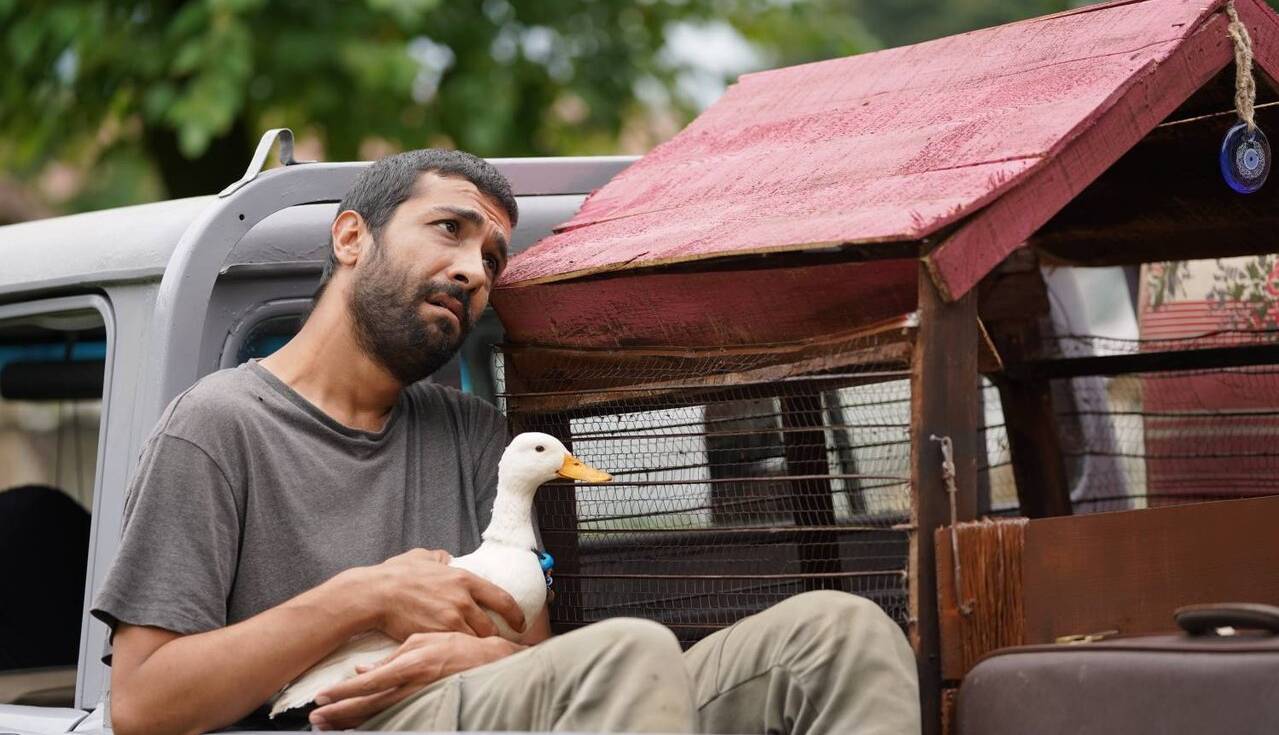 «عاشق پاییز» با بازی حسین مهری اکران شد