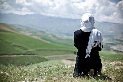 شوهرم نامزدی قبلی‌اش را پنهان کرده بود، طلاق می‌خواهم