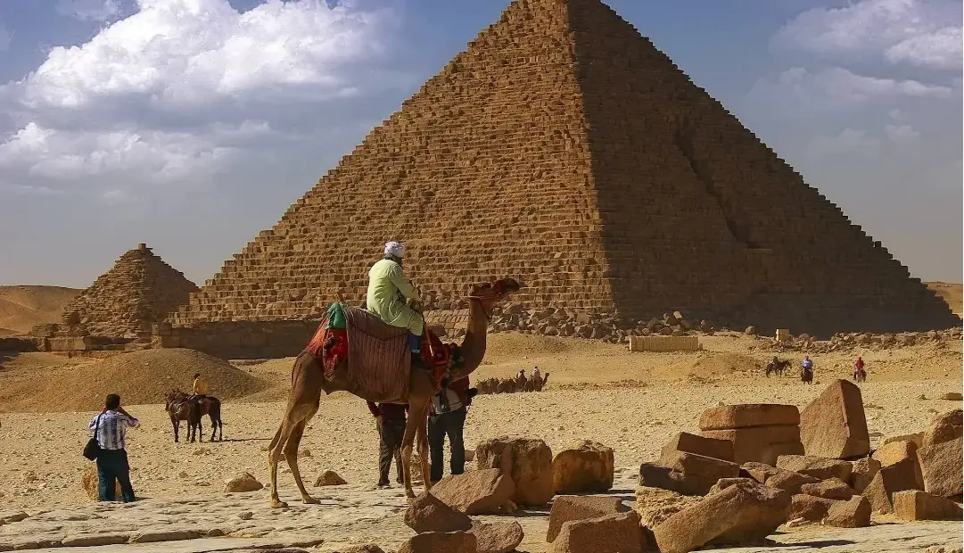 کشف فضاهای مشکوک در هرم منکورع مصر: آیا گذرگاهی مخفی وجود دارد؟