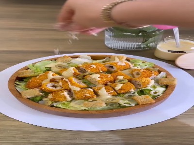 سالاد سزار رستورانی؛ با فیله سوخاری