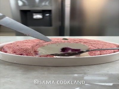 دسر مخملی صورتی برای مهمانی