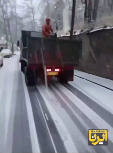 برف‌روبی معابر شمال تهران و شمیرانات