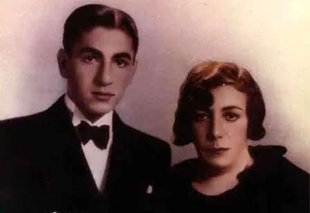 سفر در زمان؛ «تاج الملوک، همسر دوم رضاخان» در عروسی پسرش؛ سال ۱۳۲۹