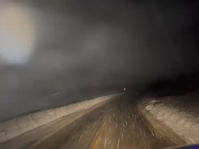 بارش برف در جادهٔ طالقان-هشتگرد