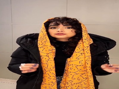 مدل بستن شال با کاپشن کلاهدار