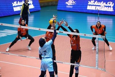 سایپا و شهرآرکا صدرنشینان نیم فصل والیبال بانوان