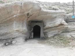 معبد قدمگاه شهرستان آذر شهر