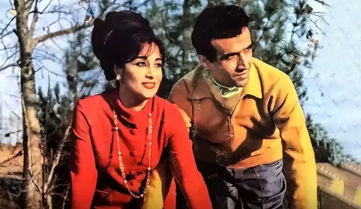 حمیرا و پرویز یاحقی در منزل شخصی در سال ۱۳۴۳/ عکس