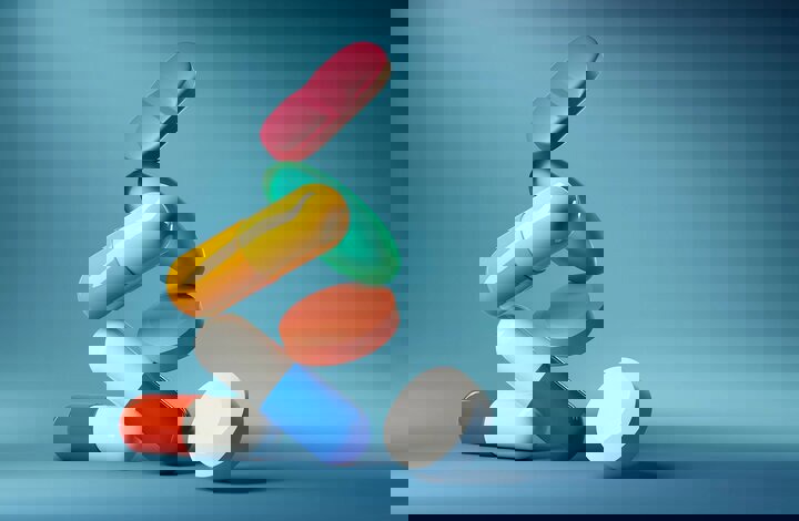 خوددرمانی و مصرف مسکن‌؛ عادت خطرناک ایرانی‌ها