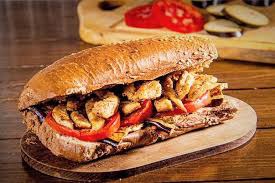 ساندویچ مرغ پرورده ،یک انتخاب خوب برای شام