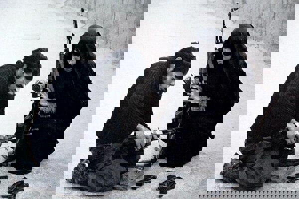 زن چگونه می‌تواند پیشران زندگی در میانه جنگ باشد؟