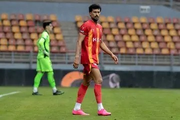 رامین رضاییان بالاتر از کل ترکیب استقلال/ عکس