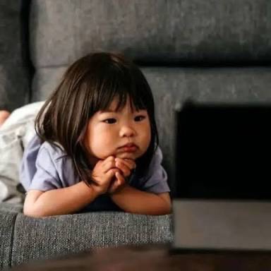 پیامدهای پنهان نمایشگرها در نوزادی