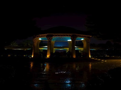 آرامگاه حافظ بارانی