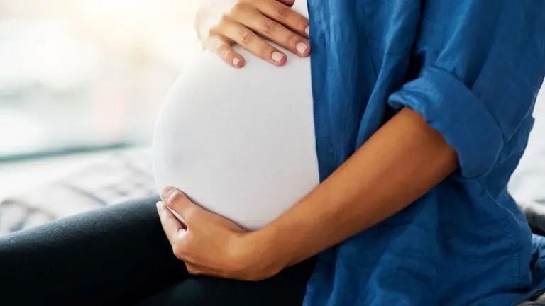 بارداری در چه سنی کمترین خطر را برای مادر و نوزاد دارد؟