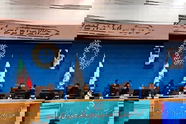 بیش از ۵ هزار زن در سطوح مدیریتی دولت مشغول فعالیت هستند