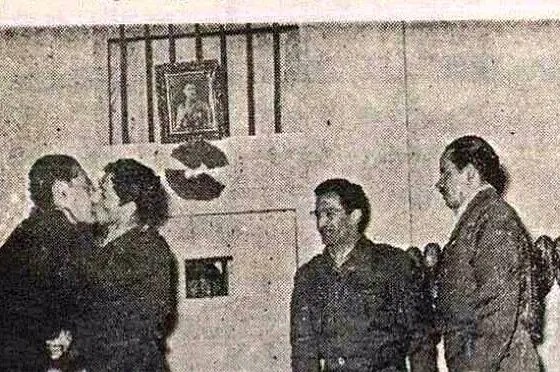 زندانیان نظامی برای آزادی تئاتر بازی کردند!